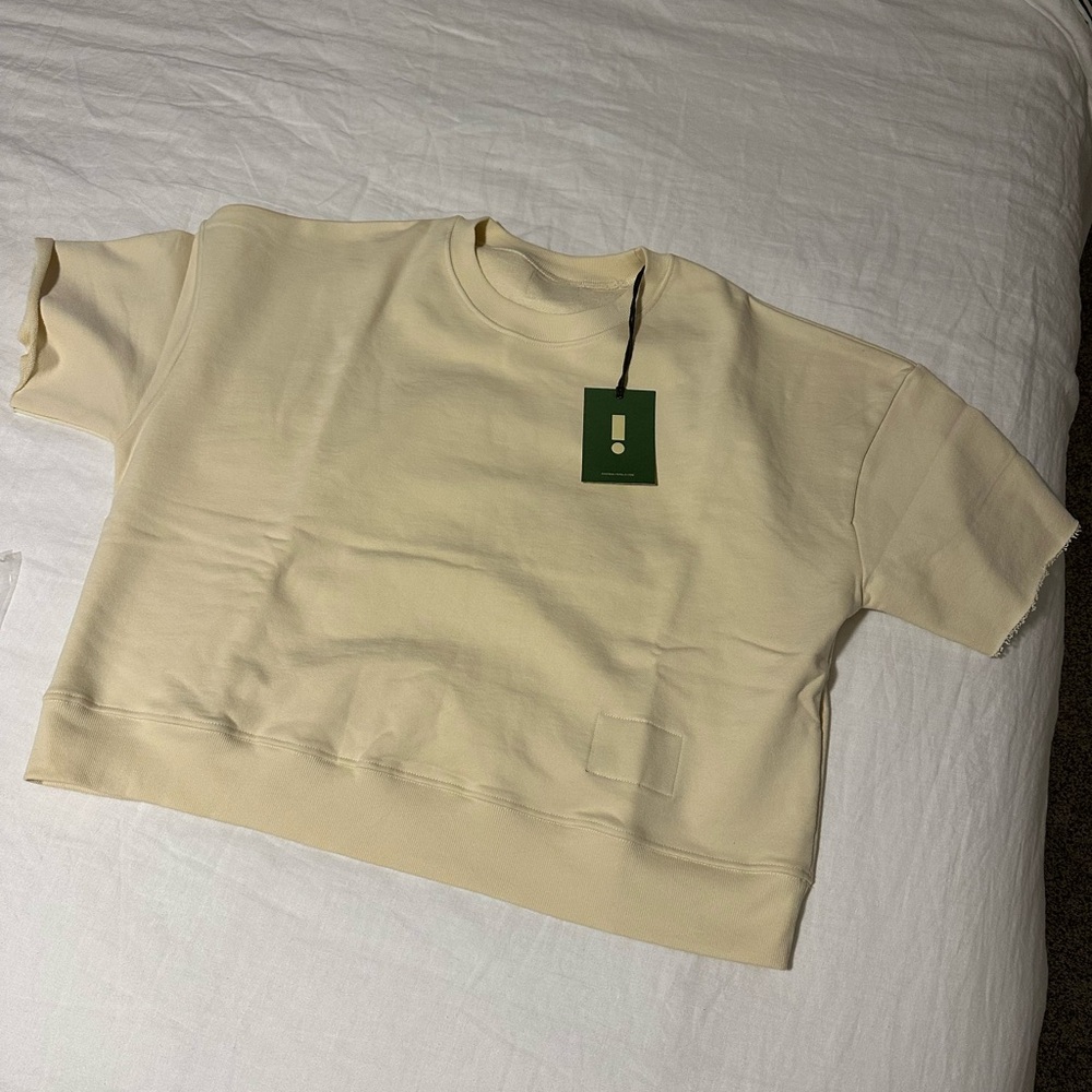 NWT Daily Drills Cropped Sleeve Crew-Sand, XS/S